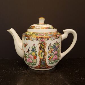 Rose Medallion Teapot Famille Rose Cantonese Vintage Chinese
